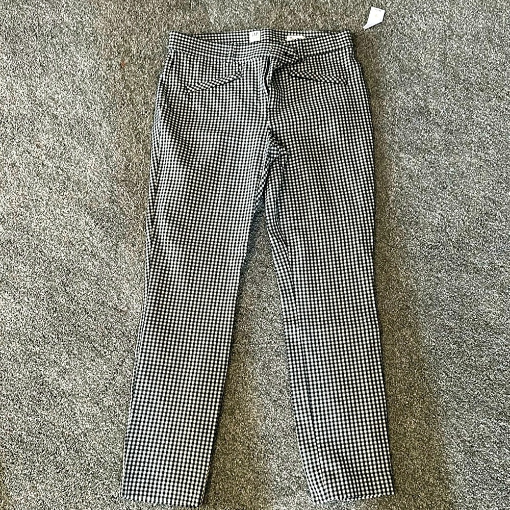Gap new with tags, gingham print pants.  Size 6.  Skinny ankle style